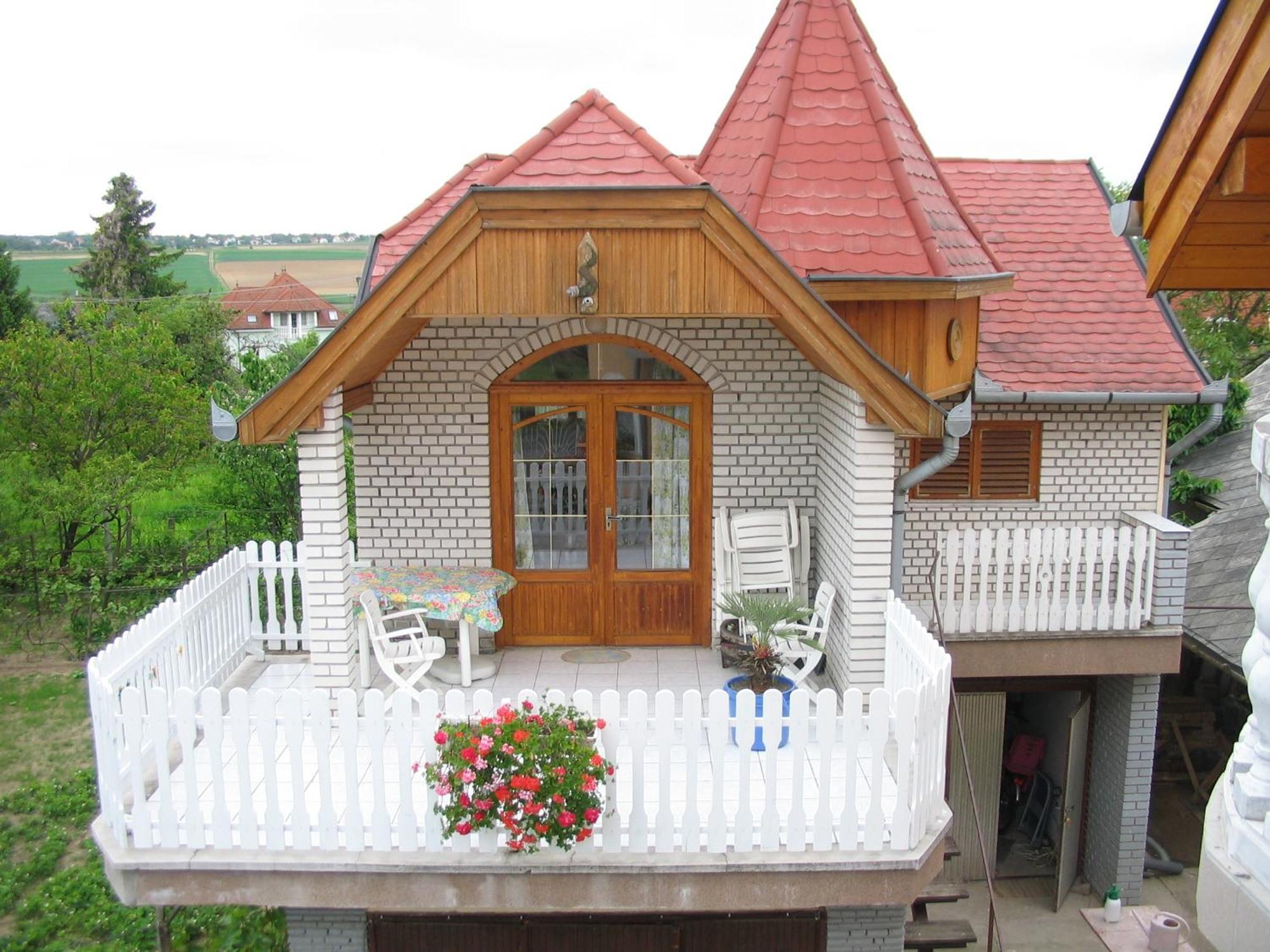 Joker Villa Apartmanhaus Heviz Ngoại thất bức ảnh