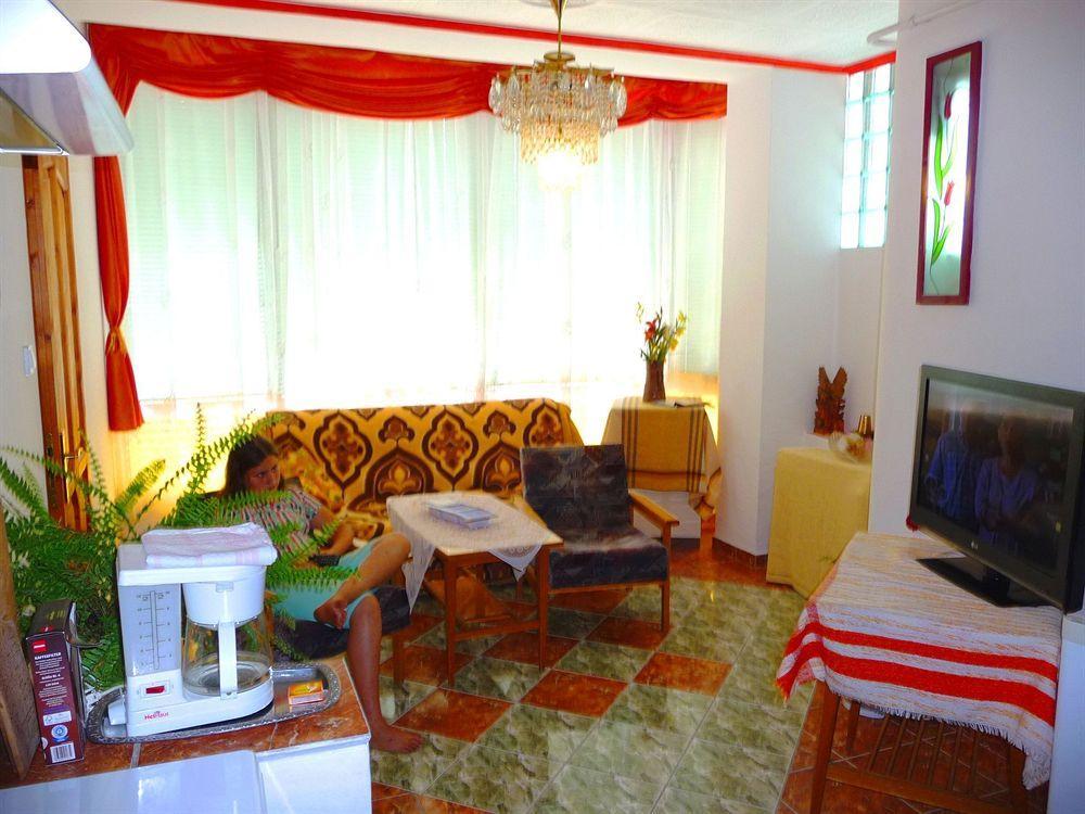 Joker Villa Apartmanhaus Heviz Ngoại thất bức ảnh